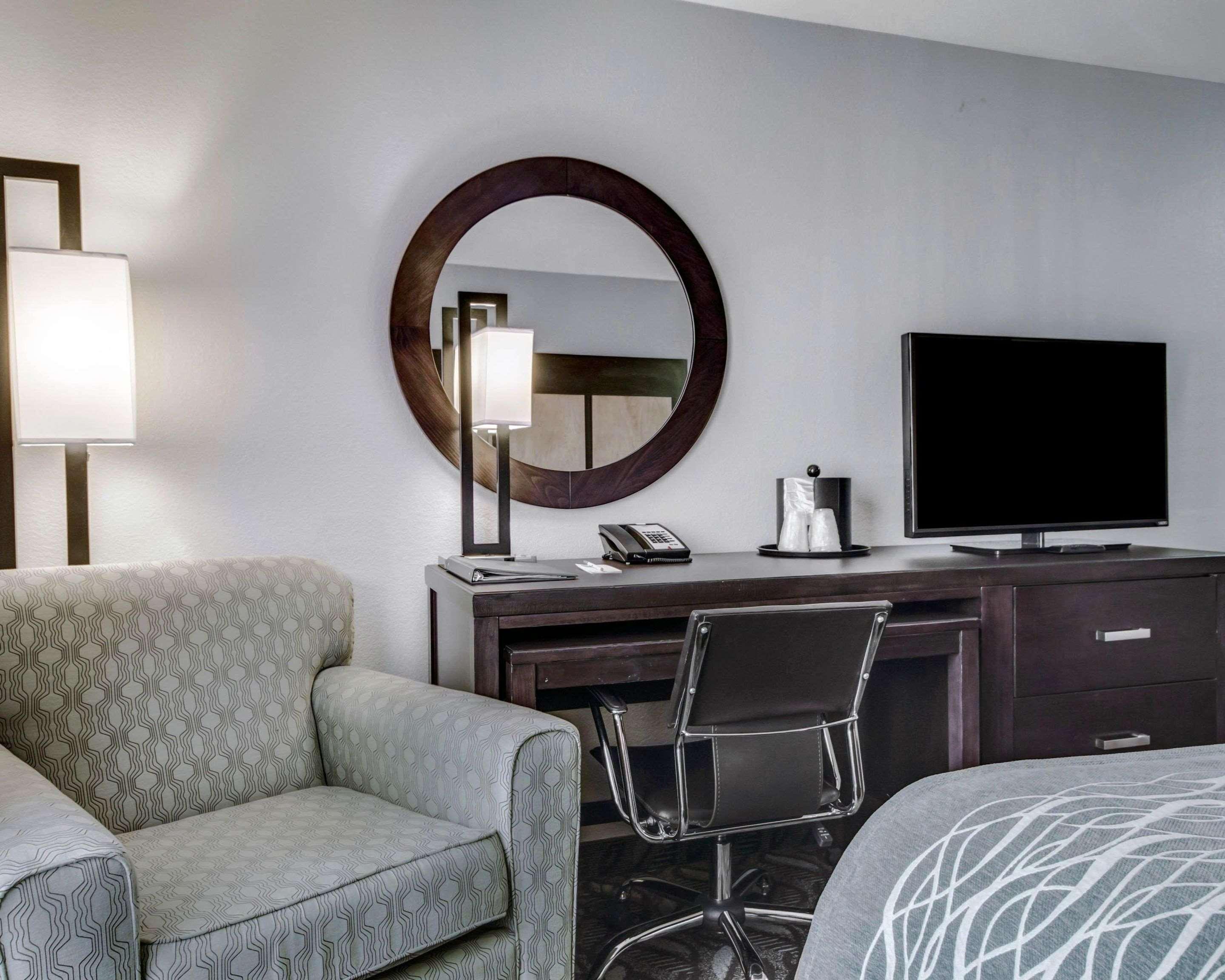Comfort Inn & Suites I-10 Airport Эль-Пасо Экстерьер фото